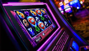 Free Bet Blackjack table on tikitoto login showing dealer hand and player options